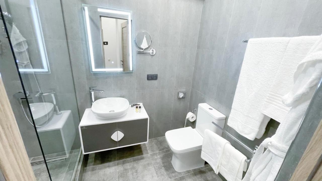 Unique Studio Close To Cascade Yerevan Bagian luar foto